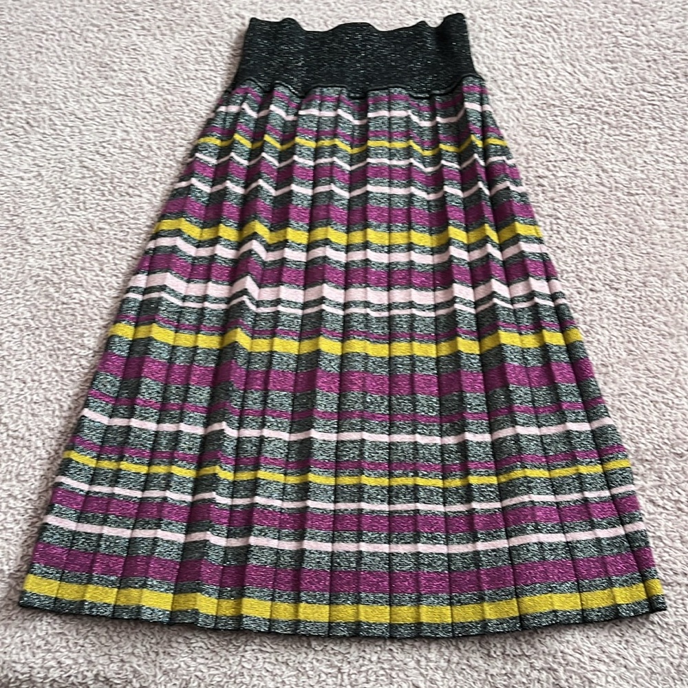 Mia mod sweater skirt